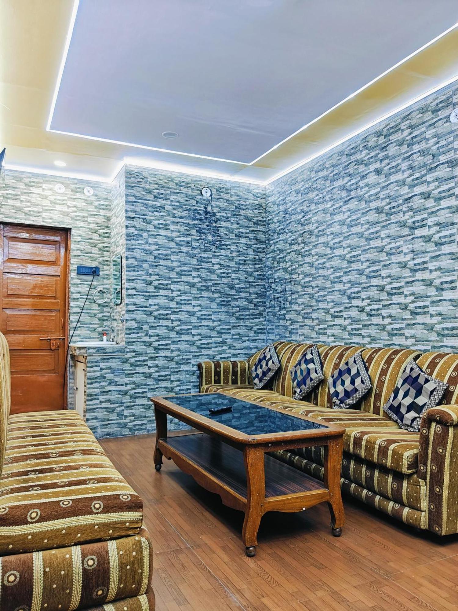 Kiara Home Stays Varanasi Dış mekan fotoğraf
