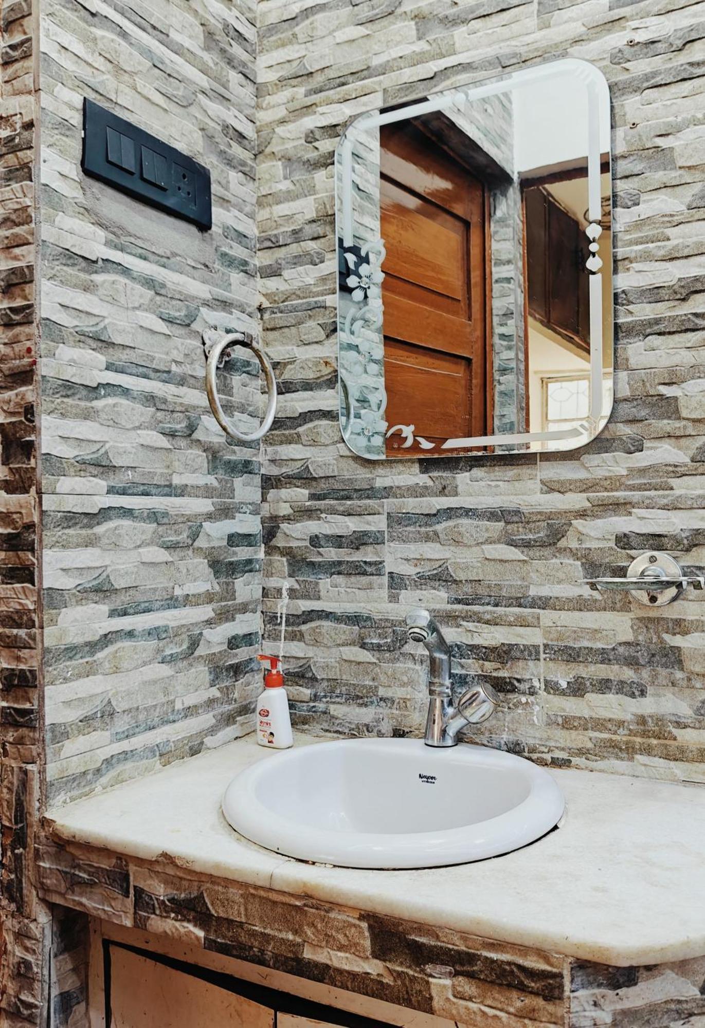 Kiara Home Stays Varanasi Dış mekan fotoğraf